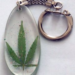 Kĺúčenka - cannabis